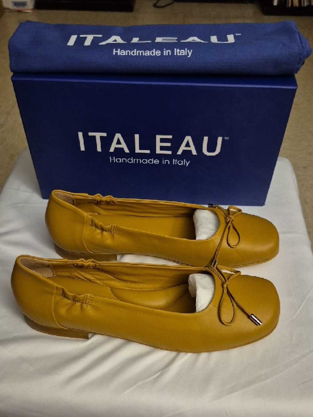 ITALEAU Women's Mustard Leather Ballet Flats - Picture 3 of 9